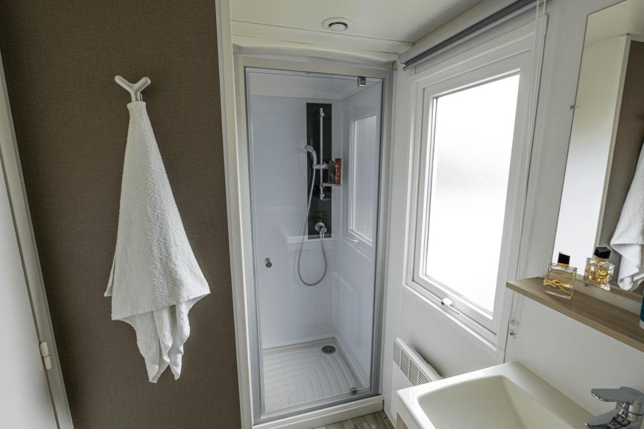 Camping Country Park Touquin - Site Officiel - Next To Disneyland Paris 外观 照片