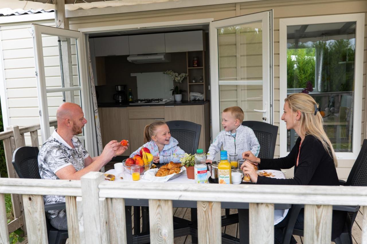 Camping Country Park Touquin - Site Officiel - Next To Disneyland Paris 外观 照片