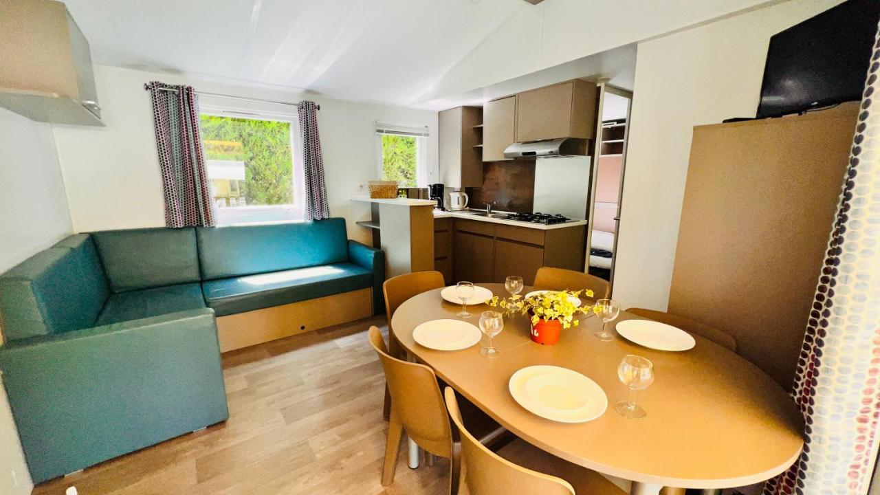 Camping Country Park Touquin - Site Officiel - Next To Disneyland Paris 外观 照片