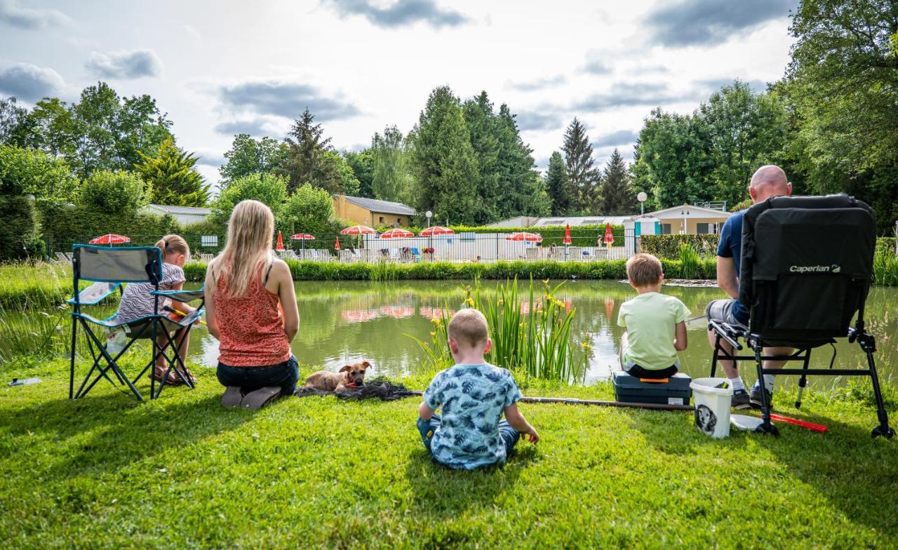Camping Country Park Touquin - Site Officiel - Next To Disneyland Paris 外观 照片
